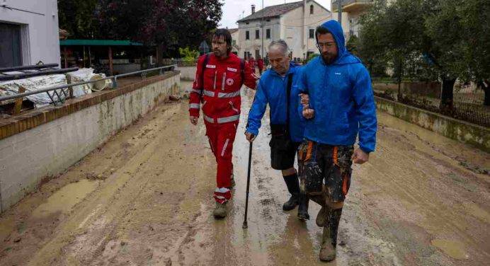 Galvagno (CRI Marche): “Ecco come la Croce Rossa aiuta gli alluvionati delle Marche”