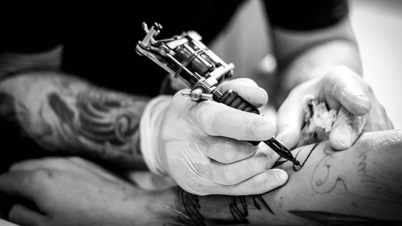 Il tatuaggio: “moda” e omologazione
