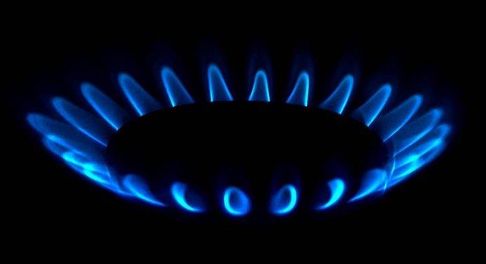 La Commissione Ue avvisa i Paesi membri: presto uno schema sul price cap del gas