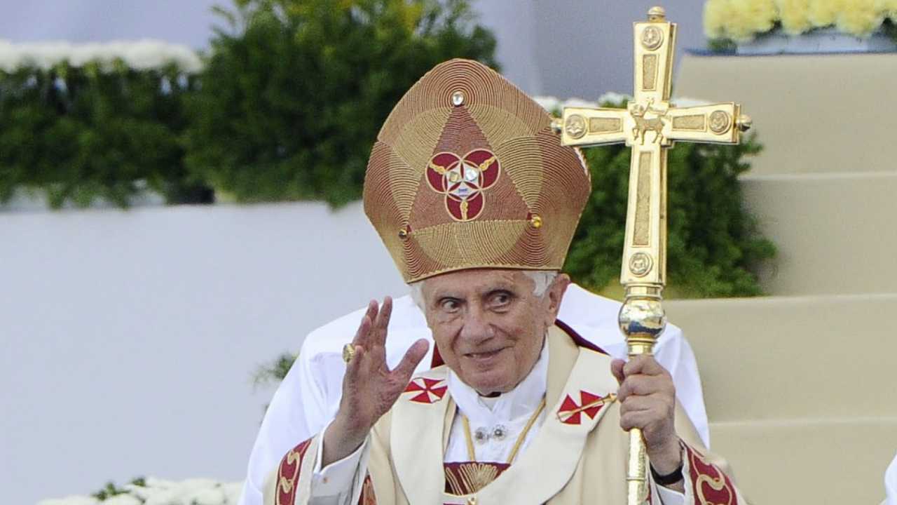 Dal Golgota alla luce: Papa Benedetto testimone di speranza