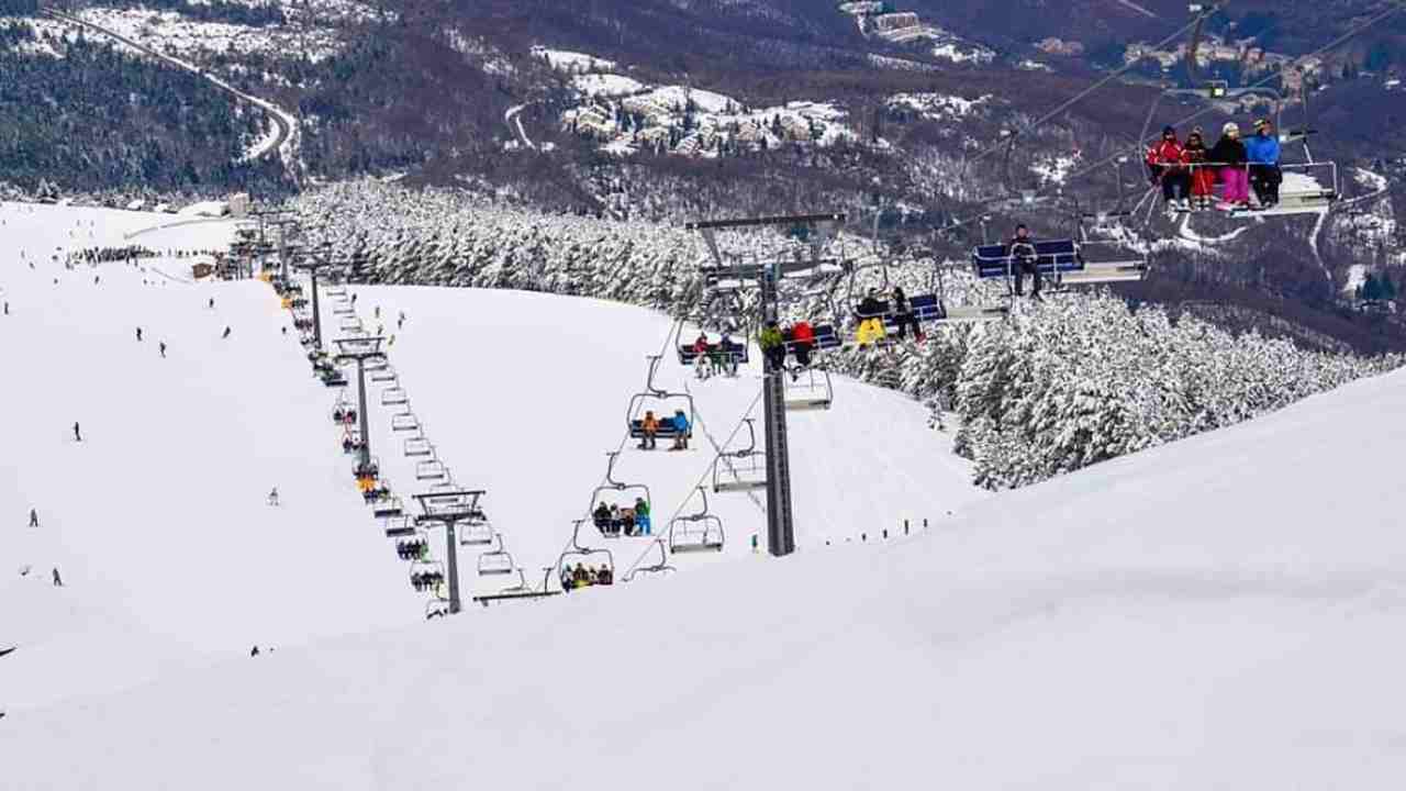 Al via la stagione sciistica a Frontignano di Ussita: da oggi aperte tutte le piste
