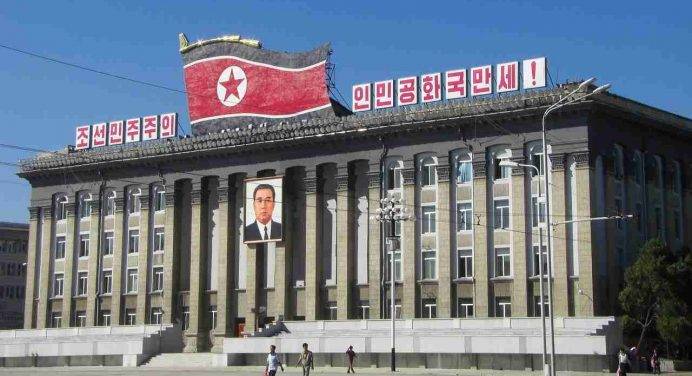 La Corea del Nord lancia un nuovo missile balistico