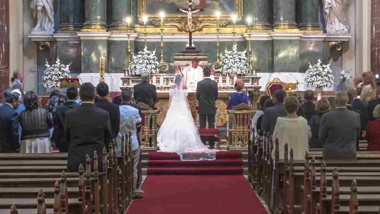 Papa Francesco: “Il matrimonio, via maestra per la santità dei coniugi”