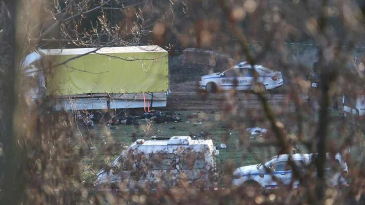 Bulgaria, trovati i corpi di 18 migranti in un camion