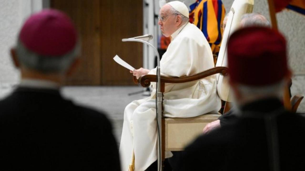 Udienza, Papa: “Nell’evangelizzazione siate miti come agnelli, senza mondanità”