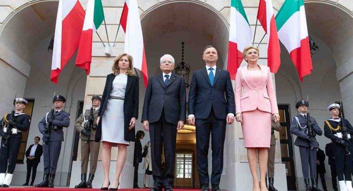 Polonia, Mattarella ricevuto da Duda a Varsavia: “Sostenere l’Ucraina”