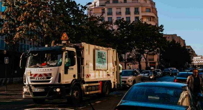 Castelsardo: incidente mortale tra un camion di rifiuti e 2 auto