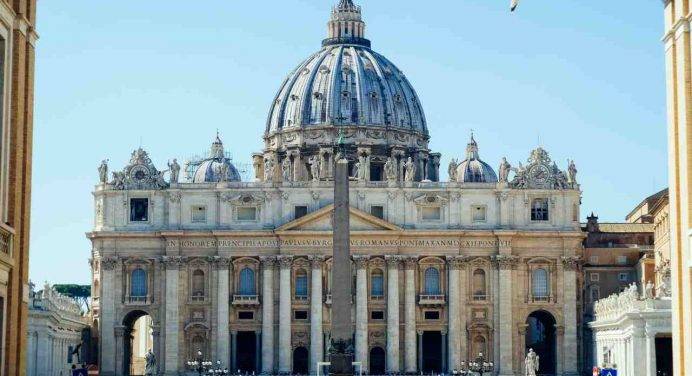 Ecco perché i viaggi papali sono “Vangelo itinerante”