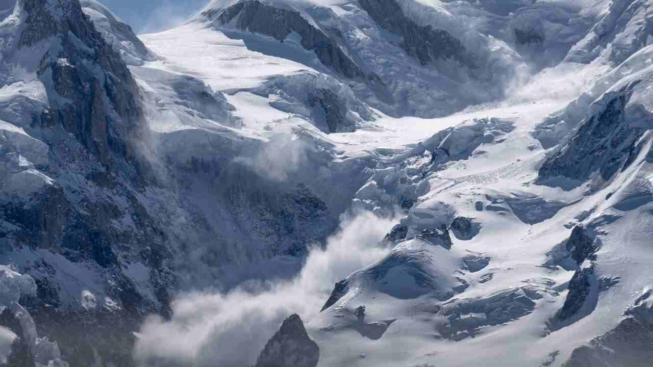 Valanga in Val di Rhemes, disperse tre guide alpine