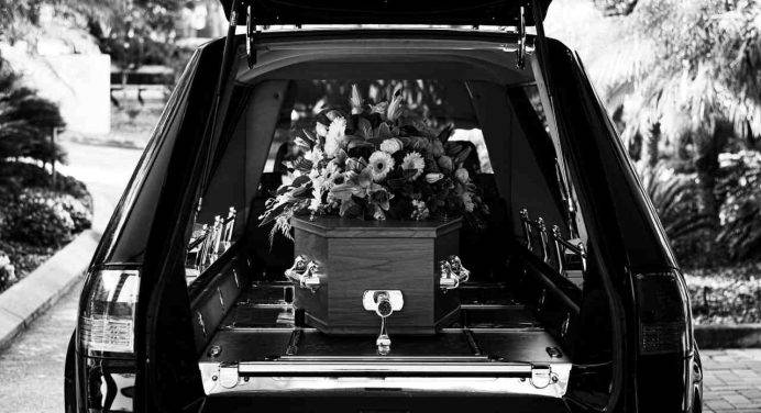 Funerali Julia Ituma, don Bellini: “Nelle crisi si deve parlare per vincerle”