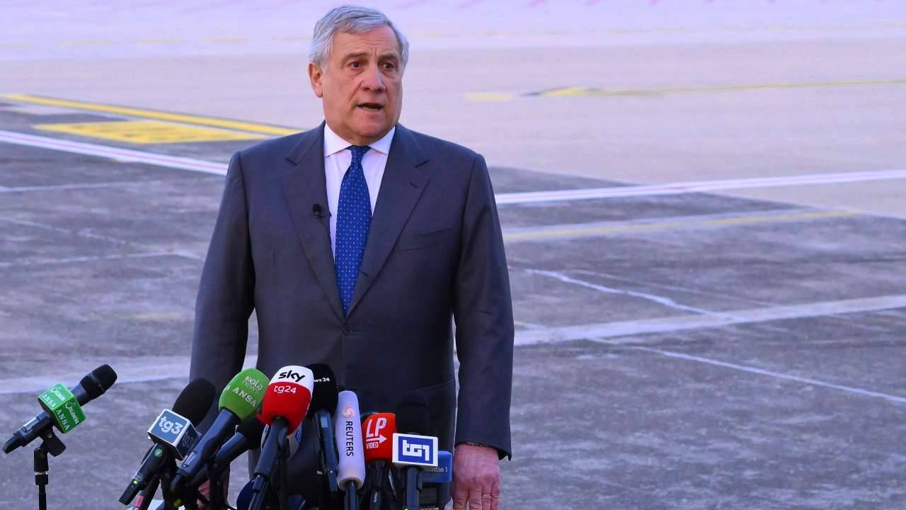 Protezione civile a Lampedusa, Tajani: “La situazione dei migranti può peggiorare”