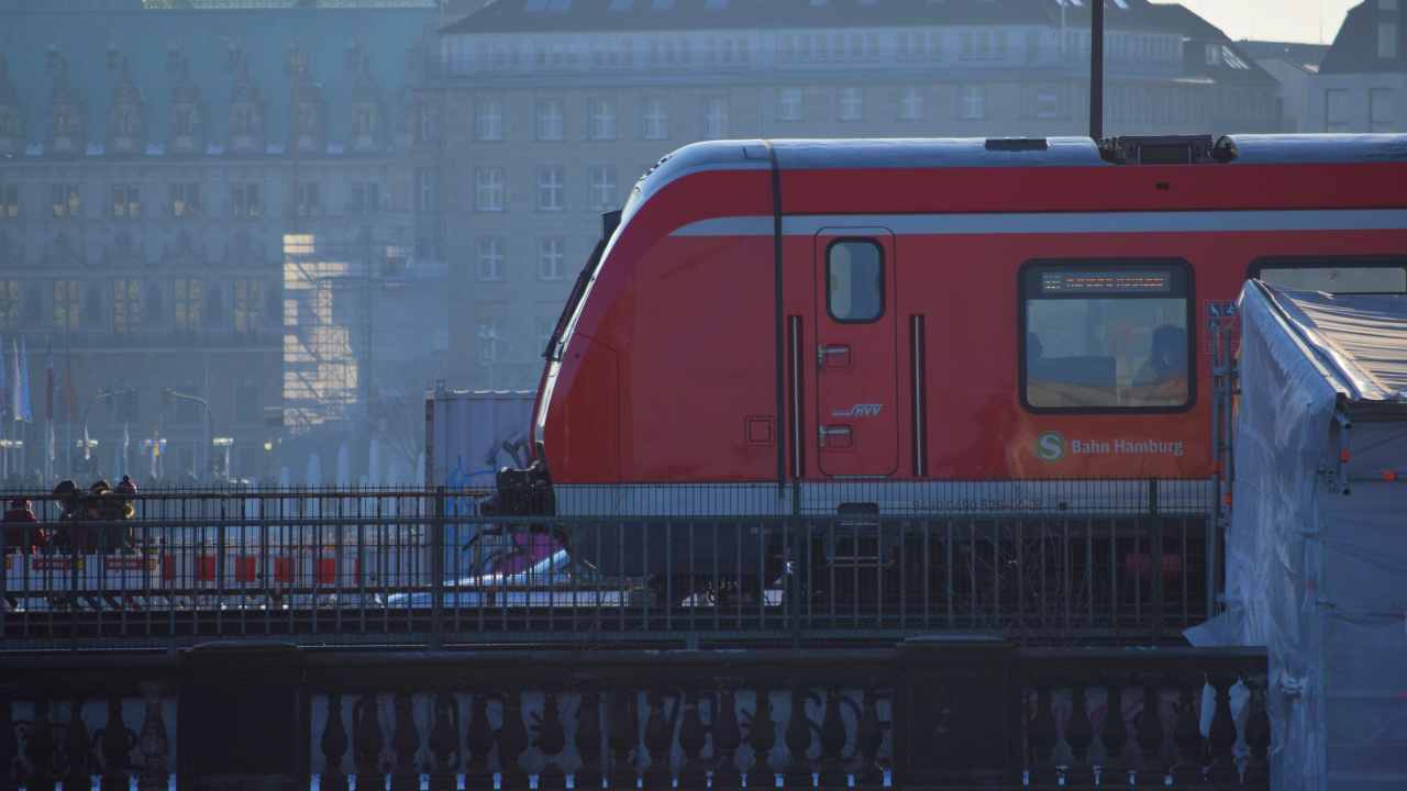 Germania: treno merci investe e uccide due operai a Hürth