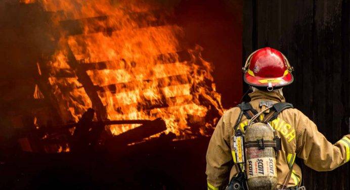 Oltre 16 mila persone evacuate per un incendio in Nuova Scozia