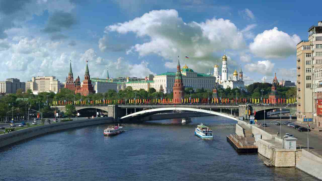Russia: abbattuti tre droni il volo verso Mosca