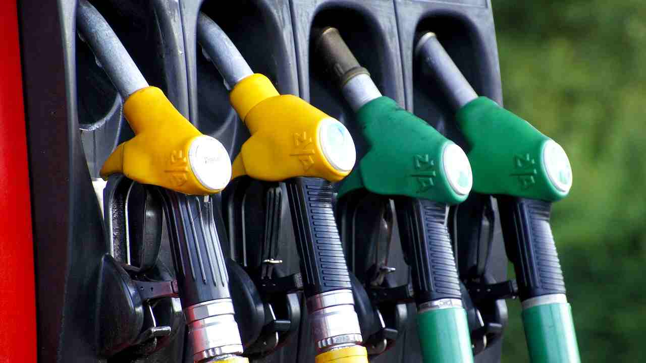 Carburanti: in arrivo aumenti sui prezzi raccomandati