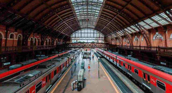 Stop dei treni: a Milano cancellati più della metà dei convogli