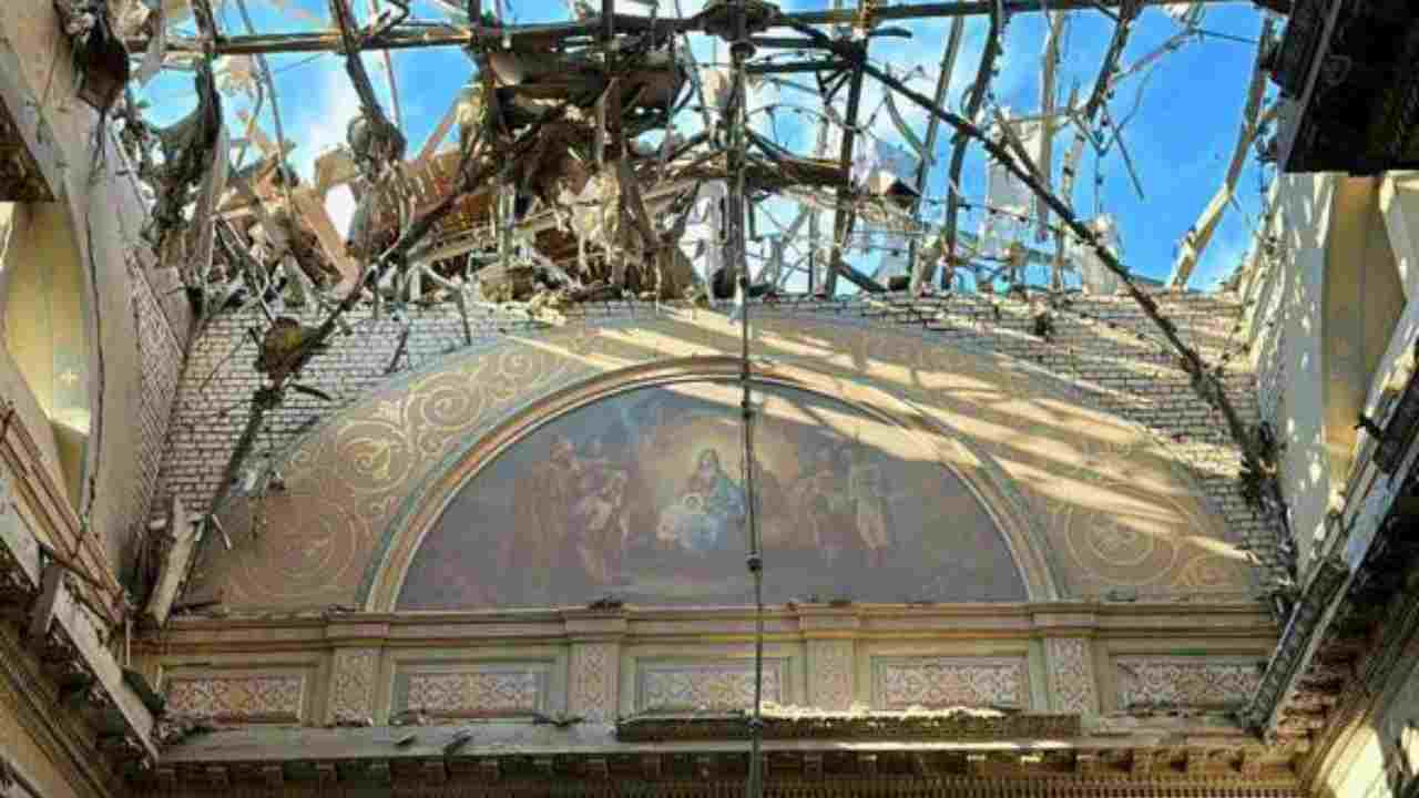 Ucraina: la Russia nega di aver colpito la cattedrale di Odessa