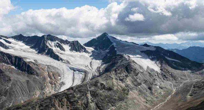 Rapporto Greenpeace: “Entro il 2060 l’80% dei ghiacciai alpini rischia di sparire”