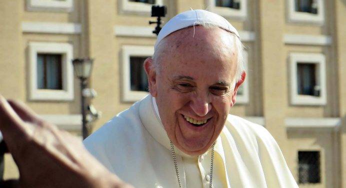 Il Papa a piazza di Spagna ringrazia l’Immacolata