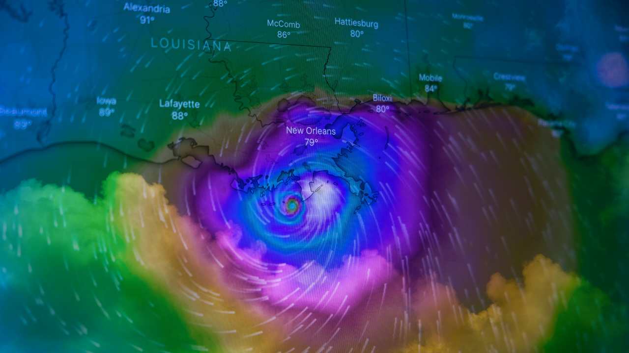 Usa: l’uragano Idalia si rafforza a categoria 3. Paura in Florida
