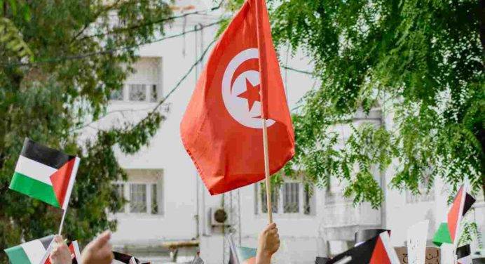 Tunisia, presidente Saied: “Elezioni locali il 24 dicembre”
