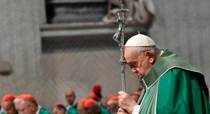Violenza sulle donne, Papa: “Urgente formare uomini capaci di relazioni sane”