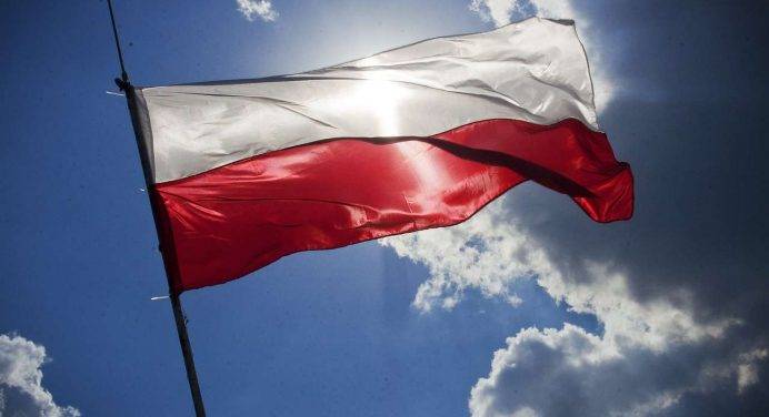 Polonia: il governo Tusk ha prestato giuramento