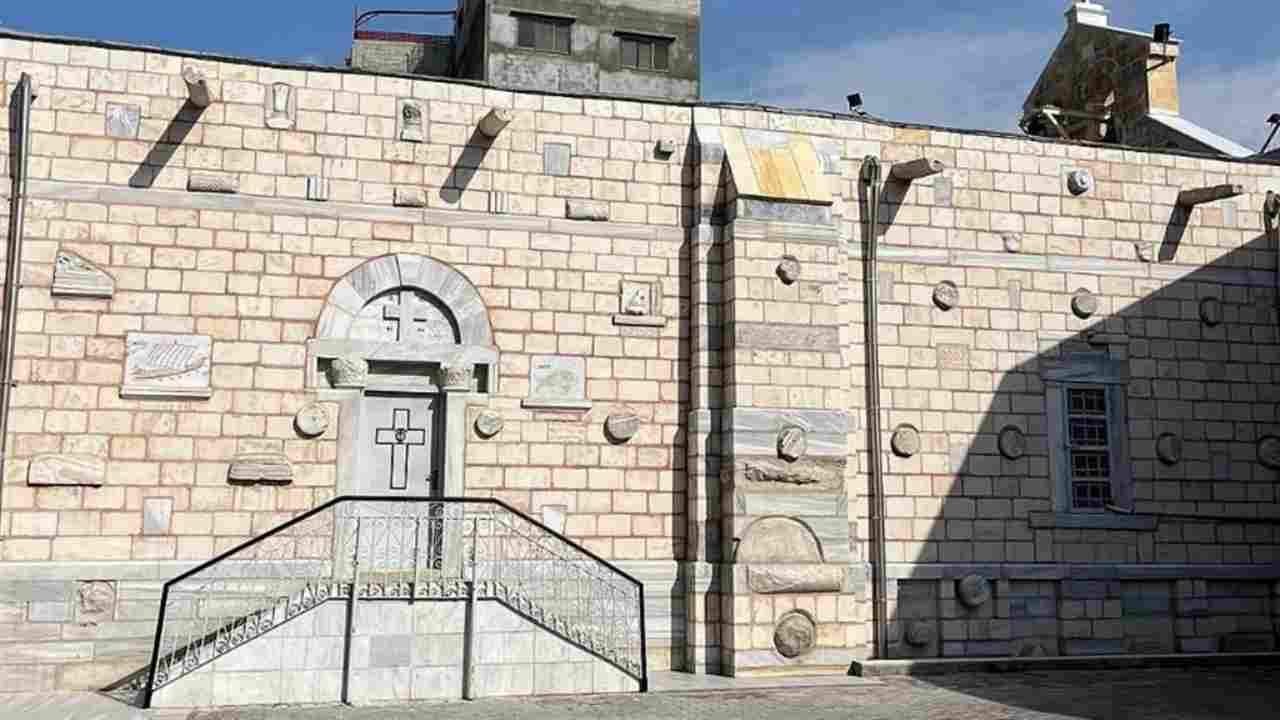 Bombardata la chiesa greco ortodossa di san Porfirio a Gaza