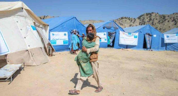 Terremoti in Afghanistan, Unicef: “Aiutare i 96mila bambini senza casa”