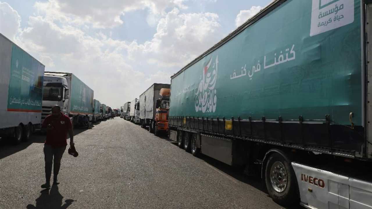 Entrati da Rafah i primi camion di aiuti umanitari