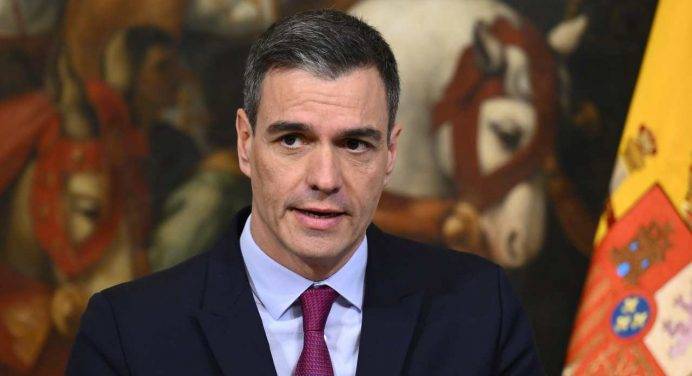 Spagna: Sachez non si dimetterà da premier