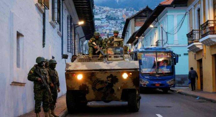 Ecuador: Parlamento boccia l’aumento dell’Iva per la guerra alle gang