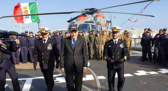 Mattarella da Cipro: “Grande impegno delle forze armate per la pace”