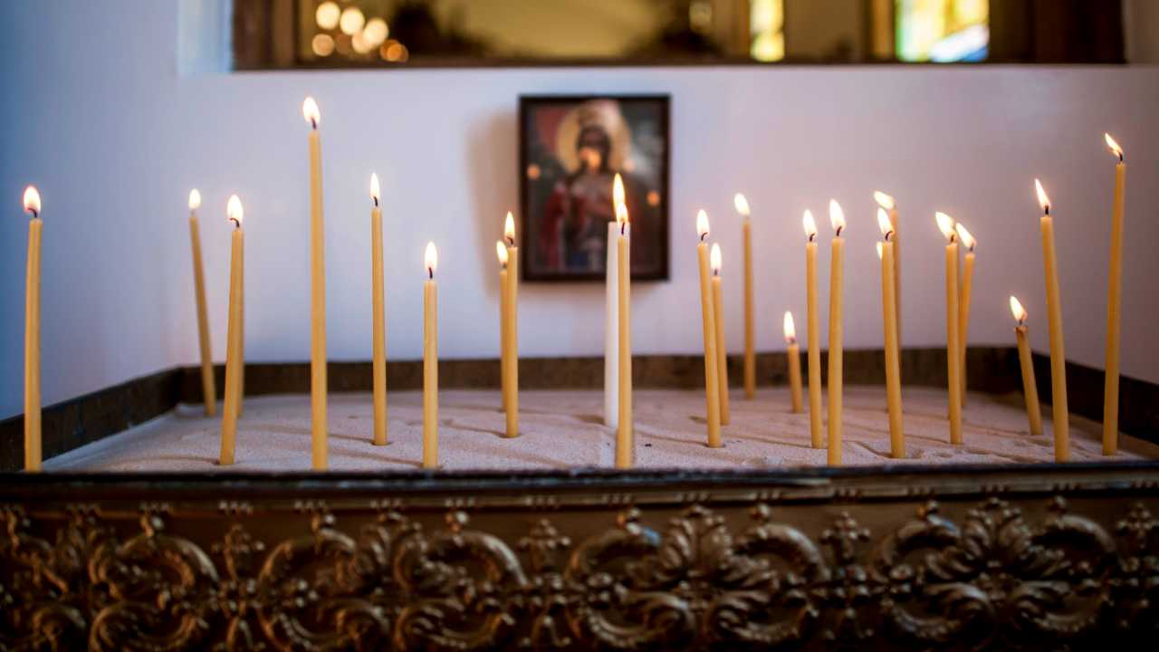 Ucraina: prete ortodosso torturato e ucciso dai russi