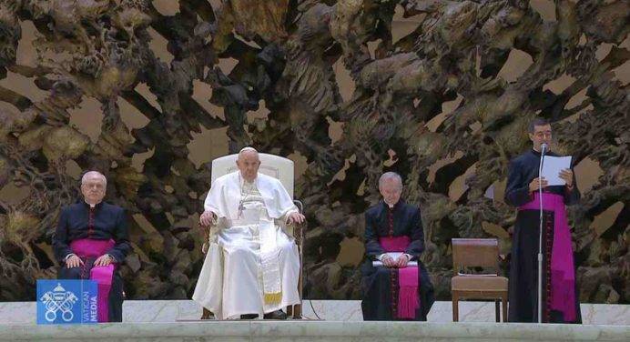 Papa: “La pazienza è la virtù contro la mentalità del tutto e subito”