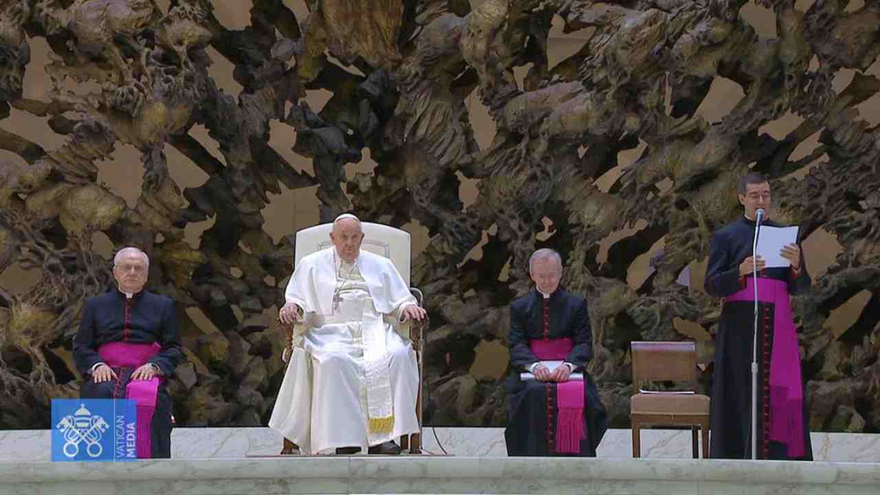 Papa: “La pazienza è la virtù contro la mentalità del tutto e subito”