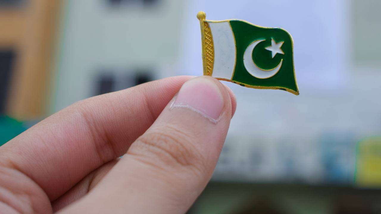 Elezioni parlamentari in Pakistan: sospesi i servizi di telefonia mobile