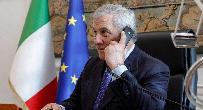 Tajani: “Gli italiani in Iran sono al sicuro”: Crosetto: “Scongiurare escalation”