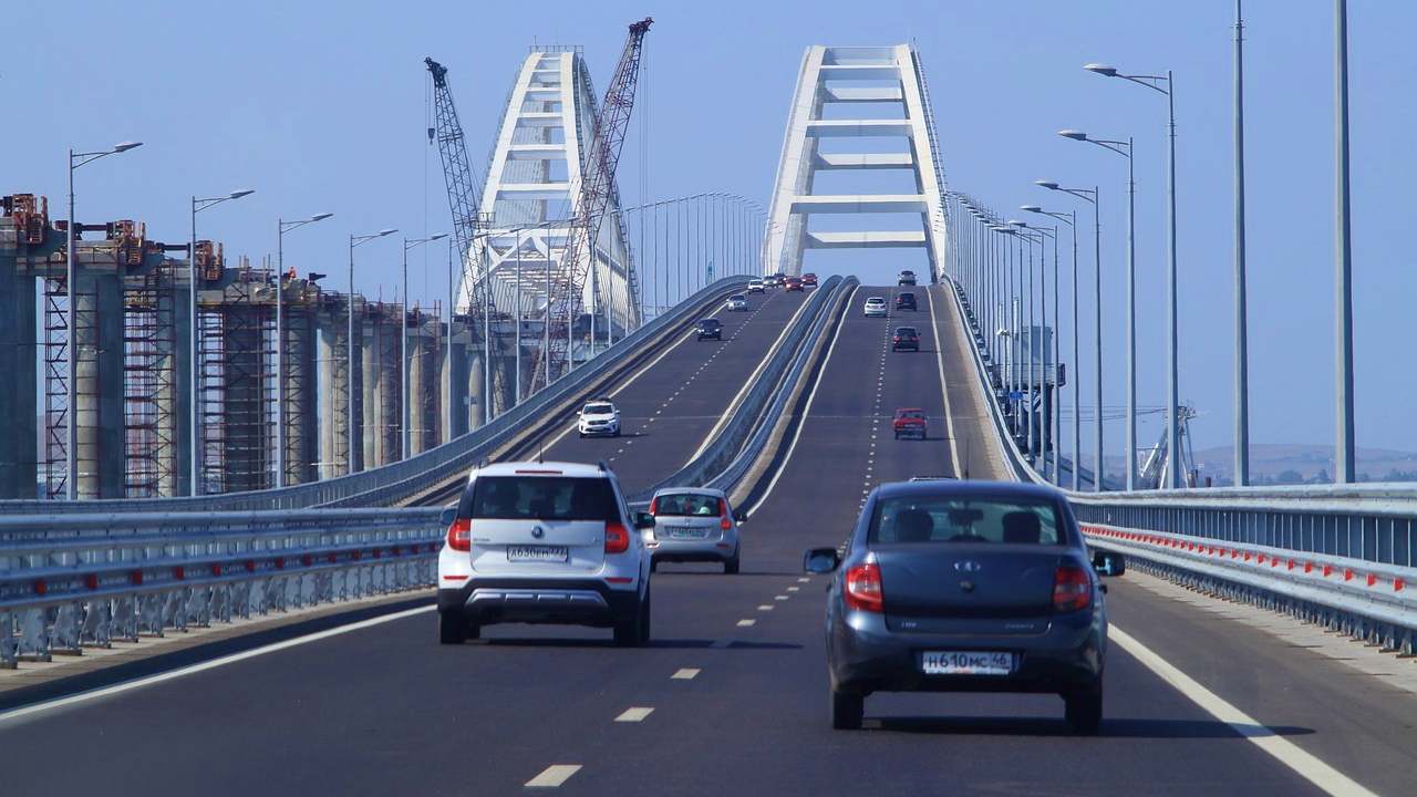 Chiuso il ponte di Crimea per delle “esplosioni”
