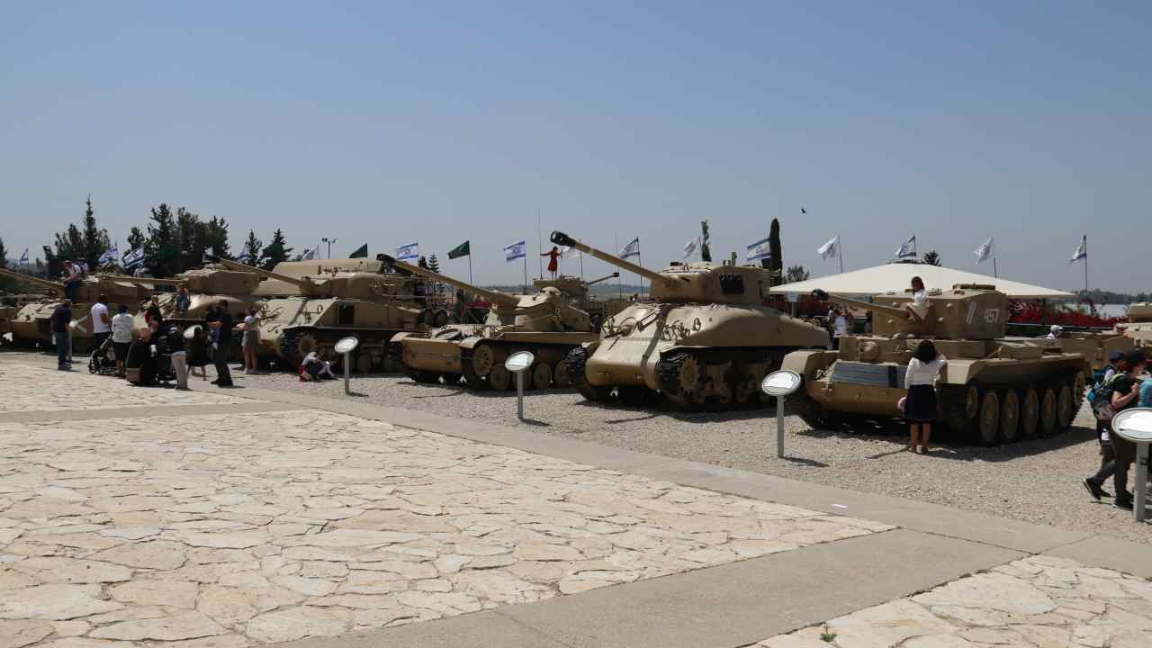 Israele invita la popolazione di Rafah a spostarsi